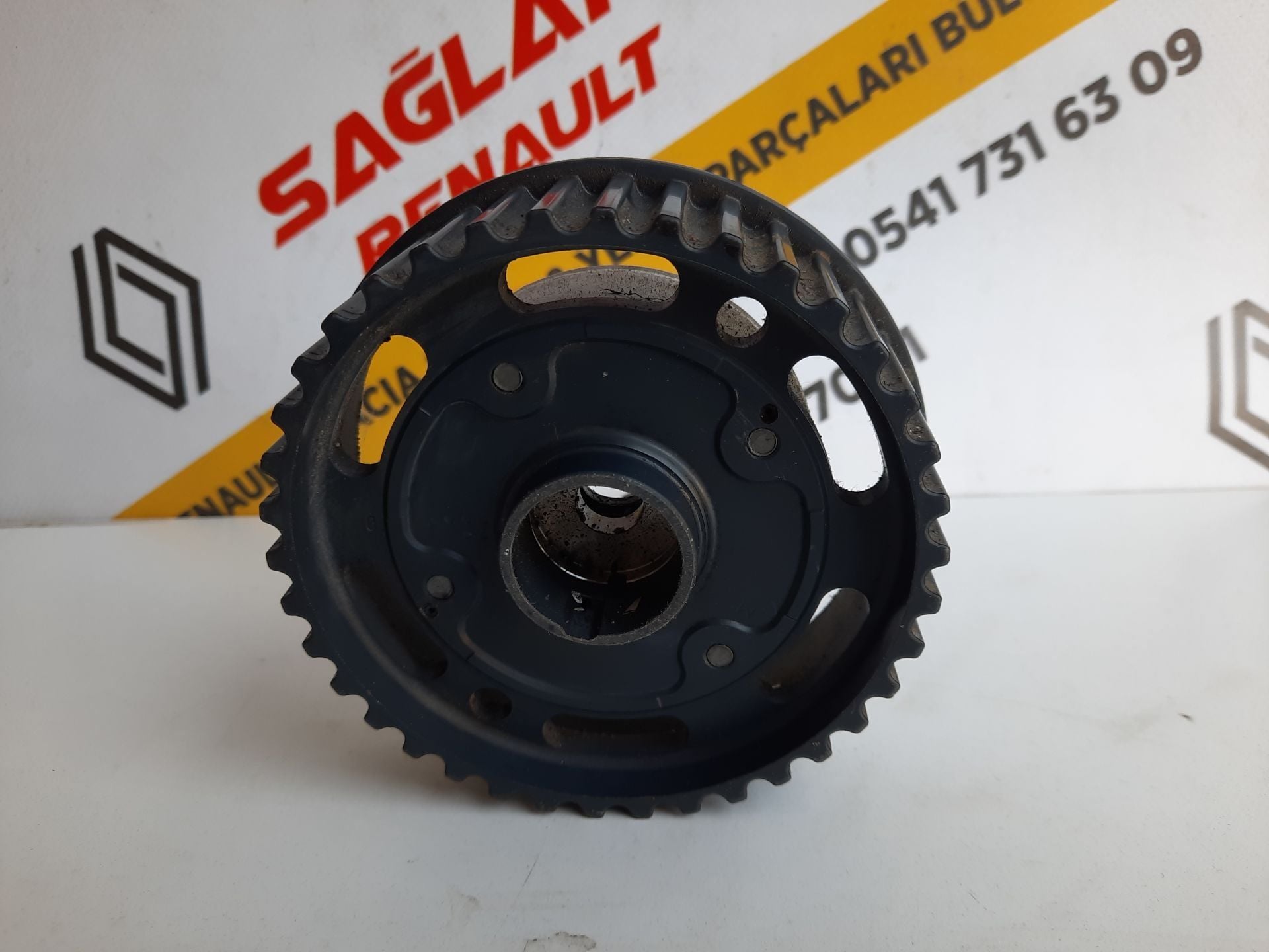 Trafic 3 2.0 Dci M9R Krank Kasnağı Çıkma 8200767762 8200361247