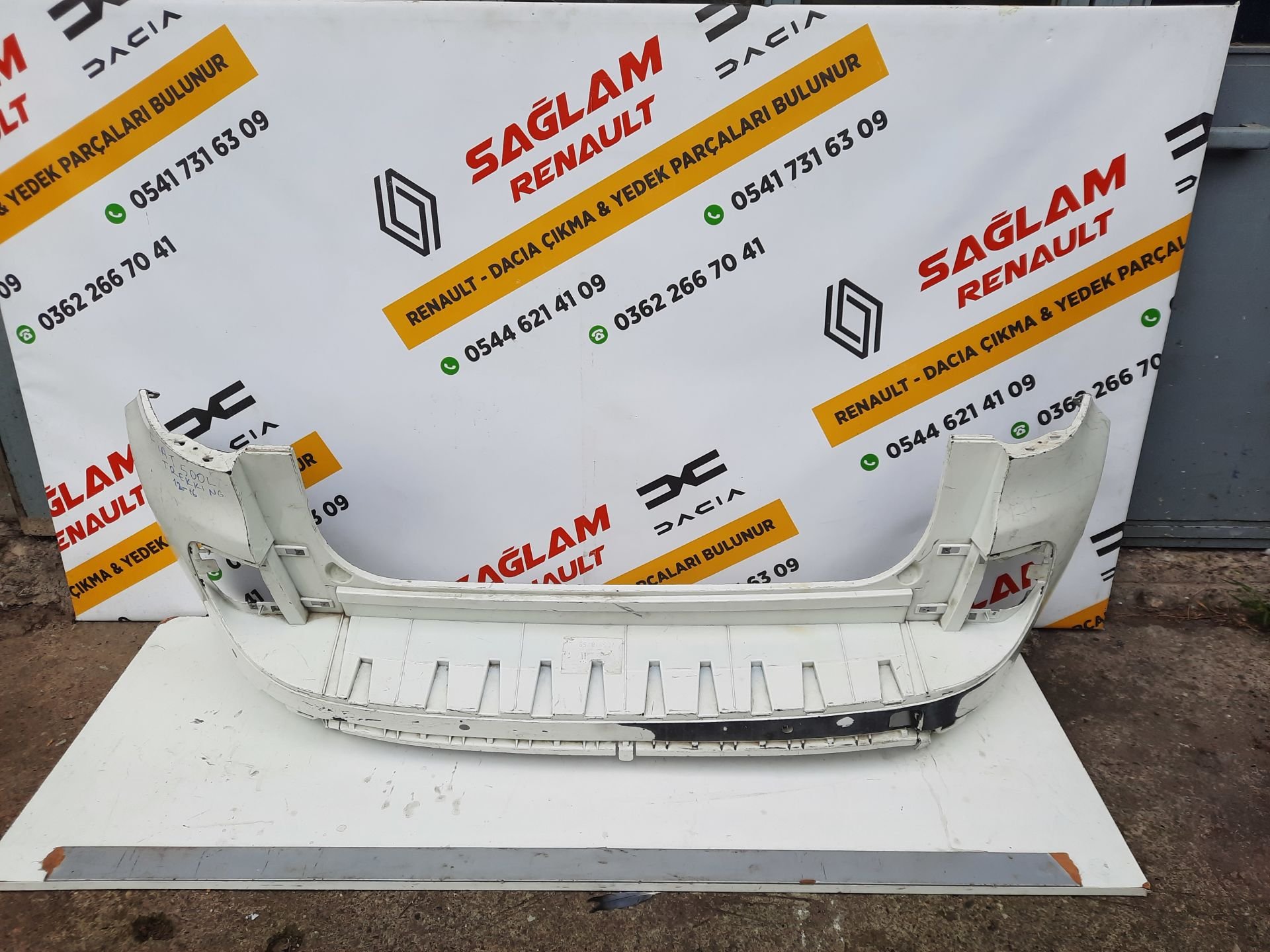 500L Trekking 12 - 16 Orijinal Çıkma Arka Tampon﻿ 735570834