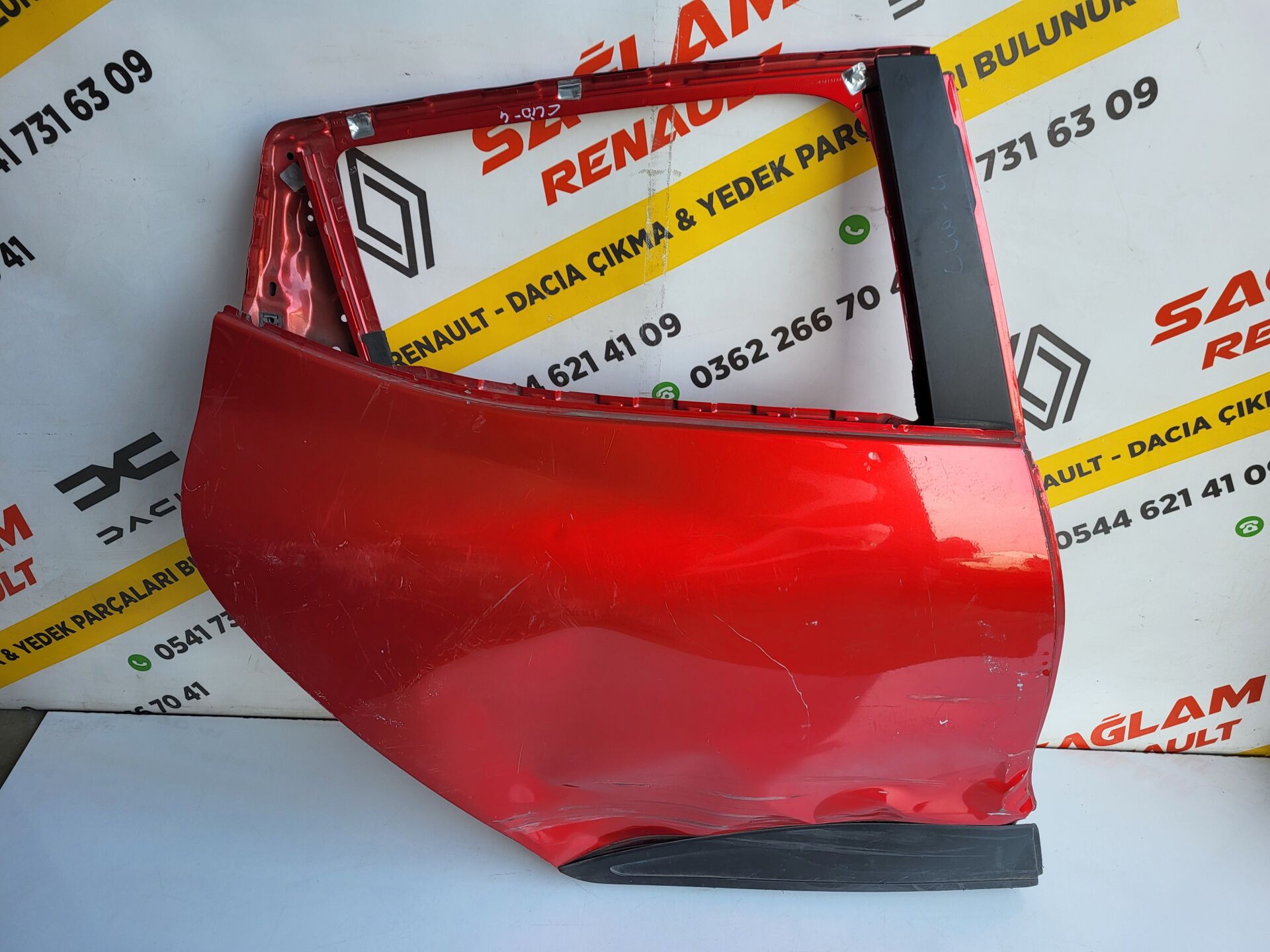 Clio 4 HB Orijinal Çıkma Sağ Arka Kapı 822761799R
