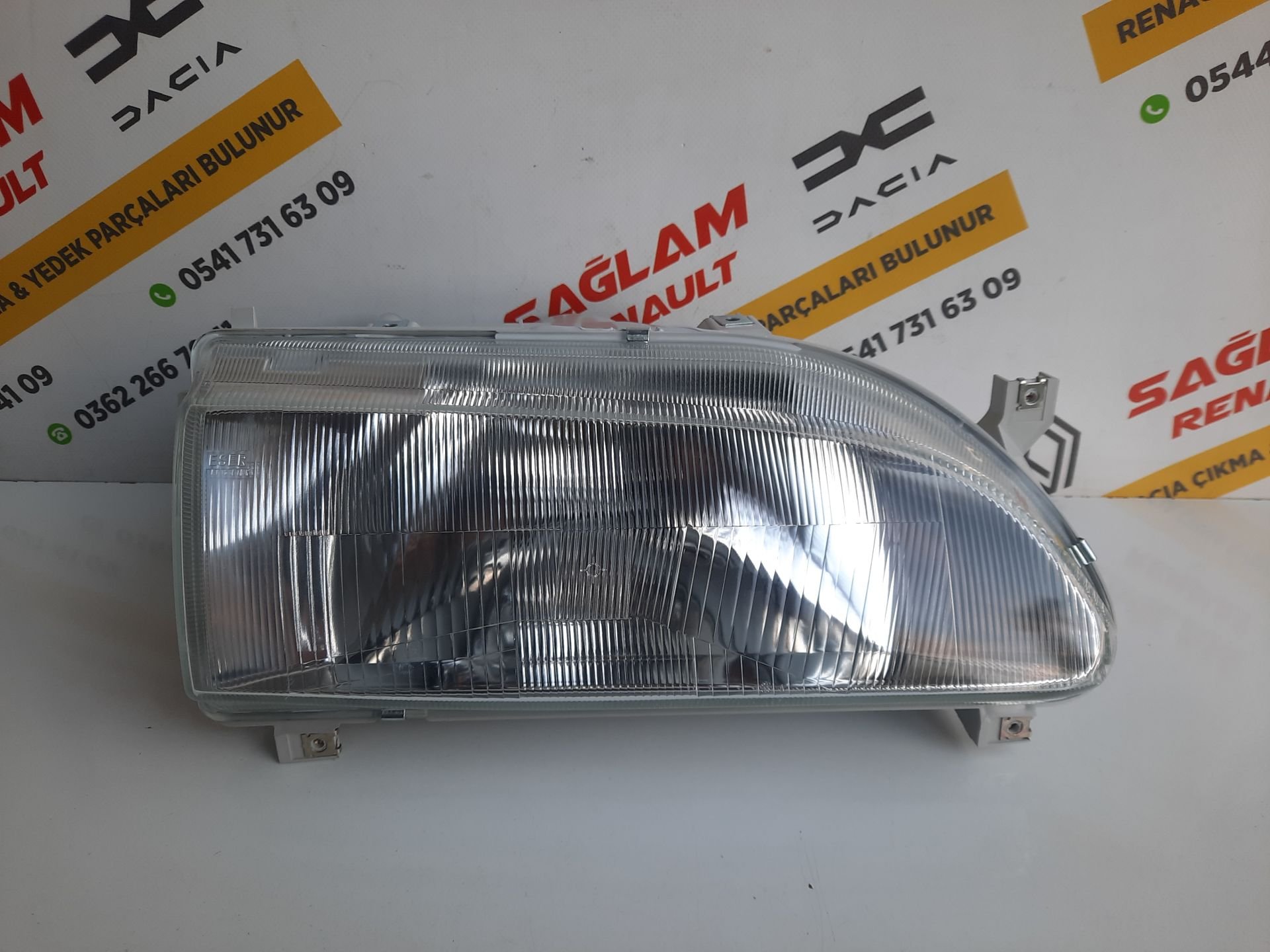R19 Europa 92-01 Sıfır Sağ Far Ayfar 7701036028 7701042948